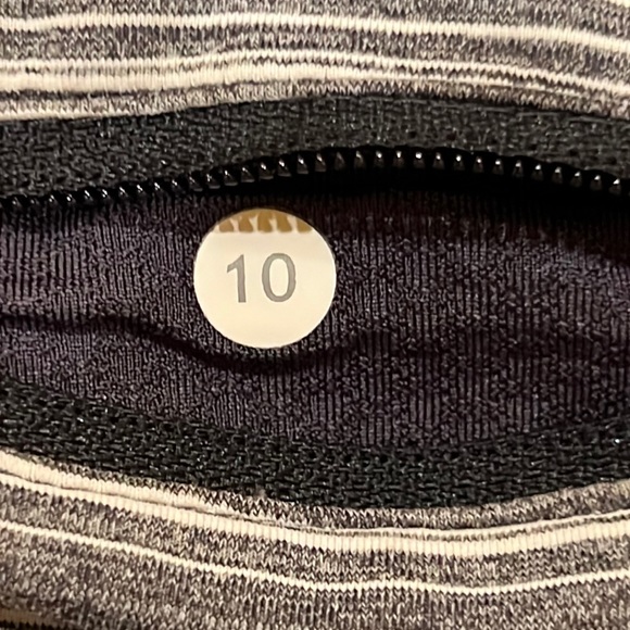 57. Lululemon Running Skirt with Ruched Sides - Picture 7 of 7